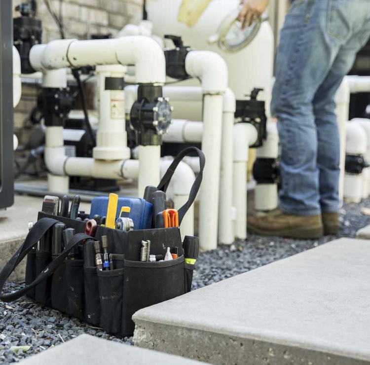 ScottThePoolGuy.com that maintains, services and repairs pools in Charleston, SC and surrounding areas.